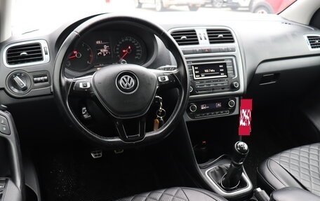 Volkswagen Polo VI (EU Market), 2016 год, 950 000 рублей, 8 фотография