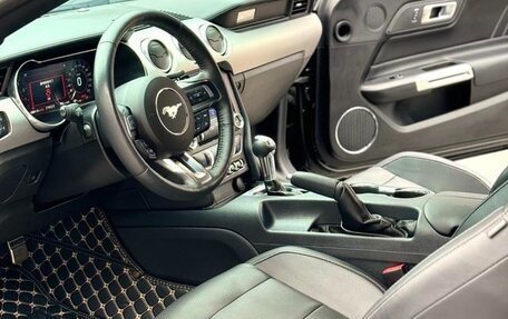 Ford Mustang VI рестайлинг, 2021 год, 2 400 000 рублей, 4 фотография