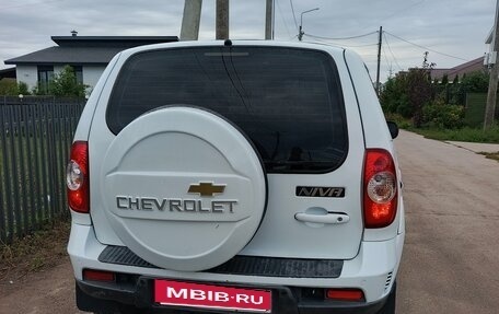 Chevrolet Niva I рестайлинг, 2008 год, 630 000 рублей, 3 фотография