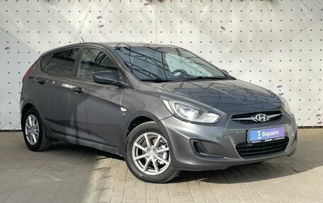 Hyundai Solaris II рестайлинг, 2013 год, 725 000 рублей, 2 фотография