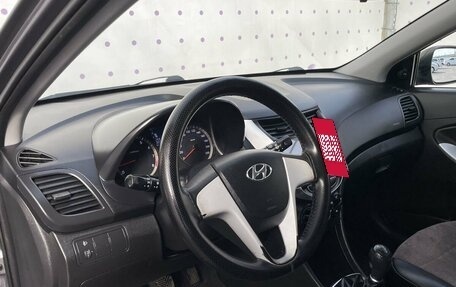 Hyundai Solaris II рестайлинг, 2013 год, 725 000 рублей, 15 фотография