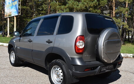 Chevrolet Niva I рестайлинг, 2018 год, 749 000 рублей, 10 фотография