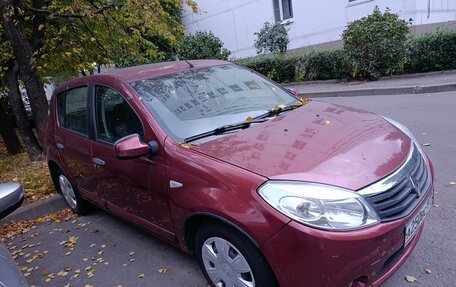 Renault Sandero I, 2011 год, 710 000 рублей, 2 фотография