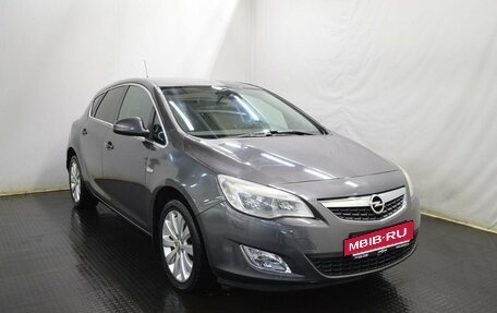 Opel Astra J, 2011 год, 720 500 рублей, 3 фотография
