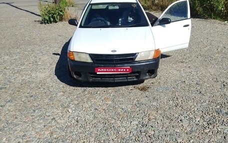 Nissan AD II, 2001 год, 305 000 рублей, 2 фотография