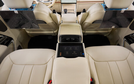 Land Rover Range Rover IV рестайлинг, 2025 год, 30 800 000 рублей, 28 фотография