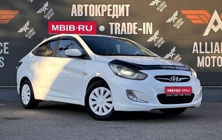 Hyundai Solaris II рестайлинг, 2013 год, 695 000 рублей, 1 фотография