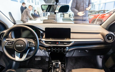 KIA K3, 2024 год, 2 590 000 рублей, 15 фотография