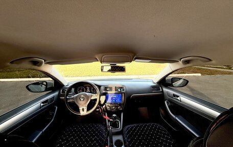 Volkswagen Jetta VI, 2013 год, 1 250 000 рублей, 21 фотография