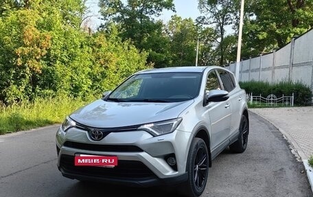 Toyota RAV4, 2019 год, 2 230 000 рублей, 4 фотография