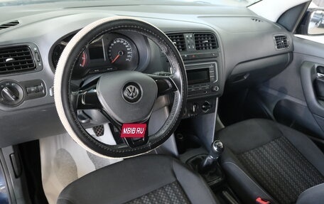 Volkswagen Polo VI (EU Market), 2016 год, 969 000 рублей, 13 фотография