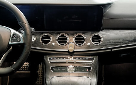 Mercedes-Benz E-Класс, 2017 год, 2 940 000 рублей, 19 фотография