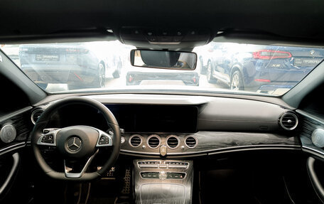 Mercedes-Benz E-Класс, 2017 год, 2 940 000 рублей, 18 фотография