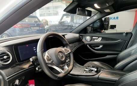 Mercedes-Benz E-Класс, 2017 год, 2 940 000 рублей, 20 фотография