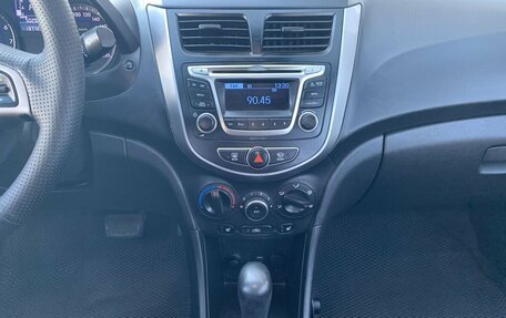 Hyundai Solaris II рестайлинг, 2015 год, 950 000 рублей, 11 фотография