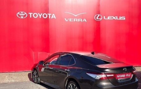 Toyota Camry, 2020 год, 2 890 000 рублей, 6 фотография