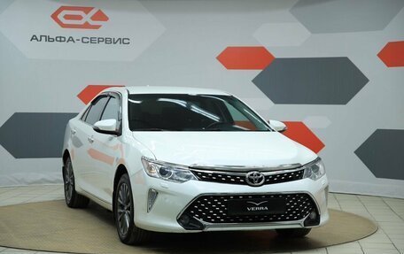 Toyota Camry, 2017 год, 2 350 000 рублей, 3 фотография