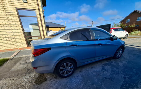 Hyundai Solaris II рестайлинг, 2011 год, 825 000 рублей, 4 фотография