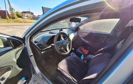 Hyundai Solaris II рестайлинг, 2011 год, 825 000 рублей, 9 фотография