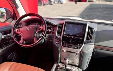 Toyota Land Cruiser 200, 2019 год, 6 600 000 рублей, 6 фотография