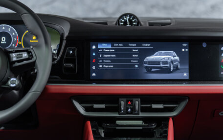 Porsche Cayenne III, 2025 год, 18 390 000 рублей, 13 фотография