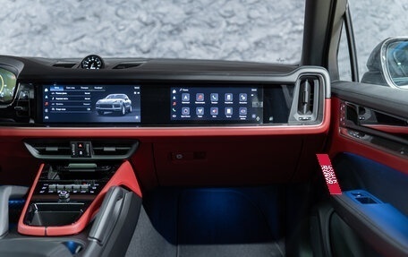 Porsche Cayenne III, 2025 год, 18 390 000 рублей, 16 фотография