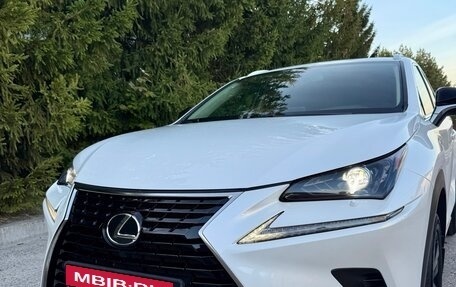 Lexus NX I, 2021 год, 3 800 000 рублей, 8 фотография