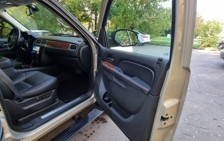 Chevrolet Tahoe III, 2012 год, 2 100 000 рублей, 19 фотография