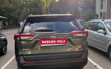 Toyota RAV4, 2019 год, 3 200 000 рублей, 4 фотография