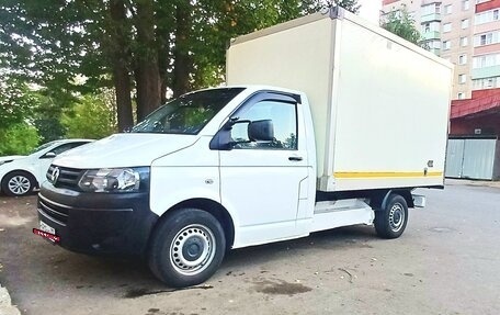 Volkswagen Transporter T5 рестайлинг, 2012 год, 999 999 рублей, 1 фотография
