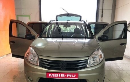 Renault Sandero I, 2010 год, 650 000 рублей, 1 фотография