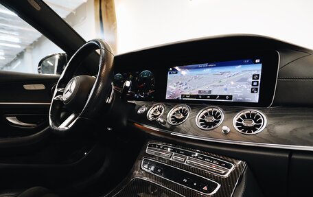 Mercedes-Benz E-Класс, 2021 год, 4 600 000 рублей, 13 фотография