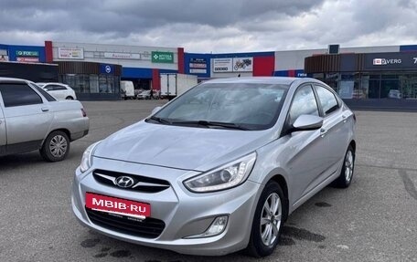Hyundai Solaris II рестайлинг, 2013 год, 1 050 000 рублей, 3 фотография