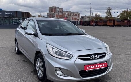Hyundai Solaris II рестайлинг, 2013 год, 1 050 000 рублей, 4 фотография
