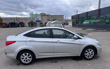 Hyundai Solaris II рестайлинг, 2013 год, 1 050 000 рублей, 6 фотография