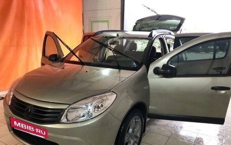 Renault Sandero I, 2010 год, 650 000 рублей, 4 фотография