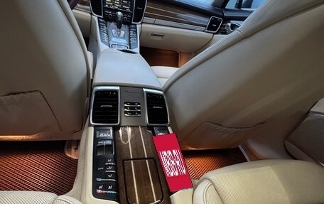 Porsche Panamera II рестайлинг, 2011 год, 2 350 000 рублей, 14 фотография