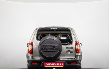 Chevrolet Niva I рестайлинг, 2016 год, 899 000 рублей, 6 фотография
