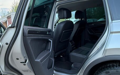 Volkswagen Tiguan II, 2019 год, 2 850 000 рублей, 13 фотография