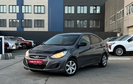 Hyundai Solaris II рестайлинг, 2011 год, 700 000 рублей, 1 фотография