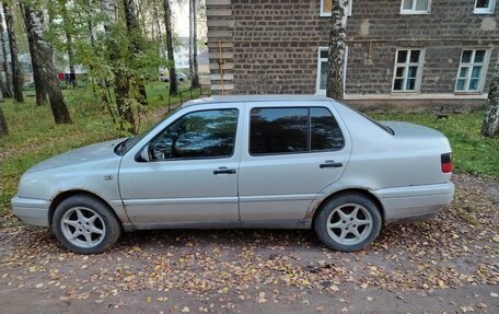 Volkswagen Vento, 1996 год, 140 000 рублей, 4 фотография