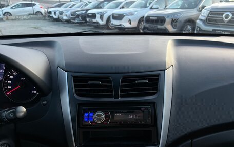 Hyundai Solaris II рестайлинг, 2011 год, 700 000 рублей, 5 фотография