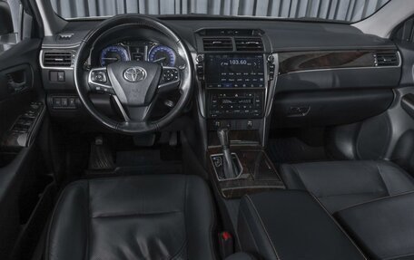Toyota Camry, 2017 год, 2 494 000 рублей, 5 фотография