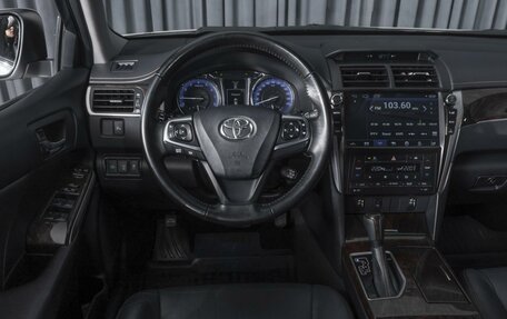Toyota Camry, 2017 год, 2 494 000 рублей, 11 фотография