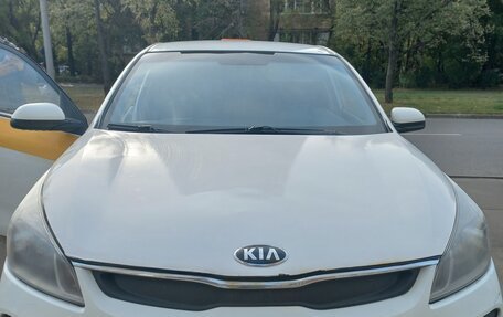 KIA Rio IV, 2018 год, 449 999 рублей, 1 фотография