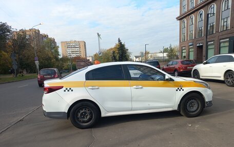 KIA Rio IV, 2018 год, 449 999 рублей, 3 фотография