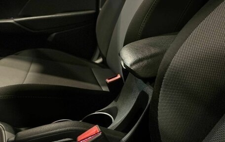 Hyundai Solaris II рестайлинг, 2019 год, 1 660 000 рублей, 31 фотография