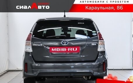 Toyota Prius Alpha I (ZVW40/41), 2018 год, 1 800 000 рублей, 3 фотография