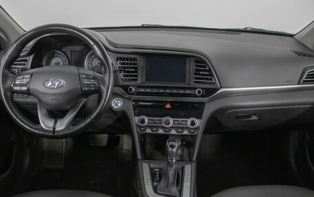 Hyundai Elantra VI рестайлинг, 2019 год, 1 720 000 рублей, 12 фотография