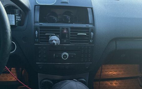Mercedes-Benz C-Класс, 2008 год, 1 100 000 рублей, 1 фотография